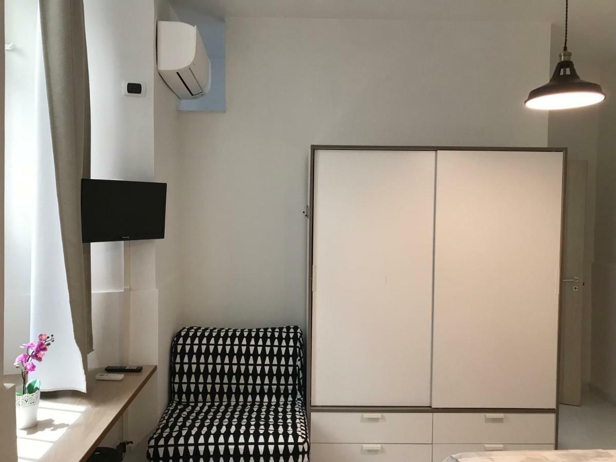 La Casa Di Flo Hotel Napoli Eksteriør billede